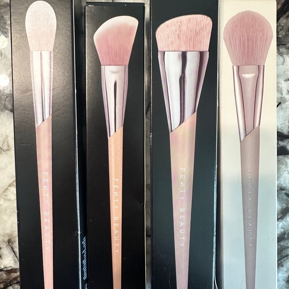 Fenty Beauty Brush Set - Soft Pink